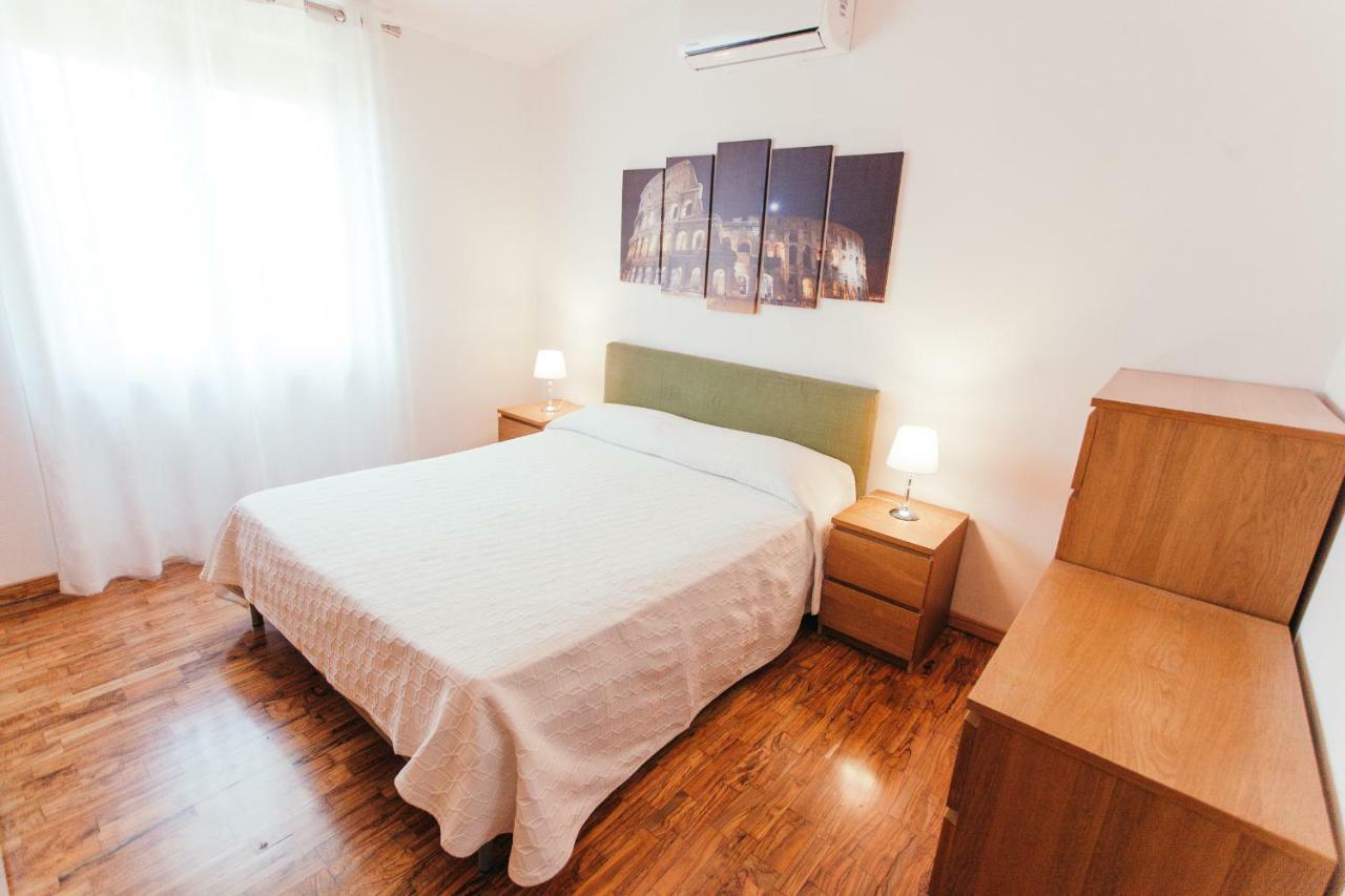 Domus Leonardo-private Free Parking *