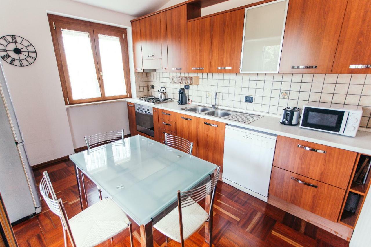 Domus Leonardo-private Free Parking *