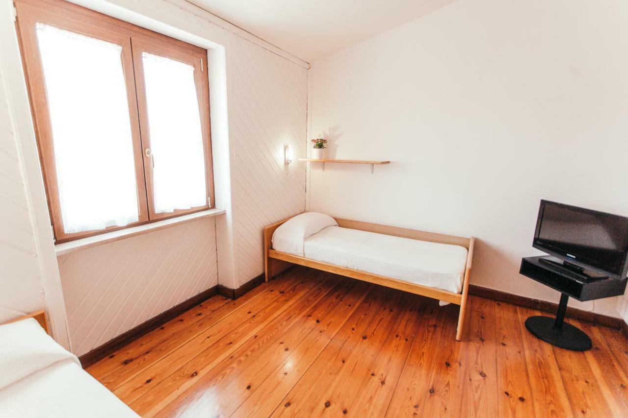 Domus Leonardo-private Free Parking *